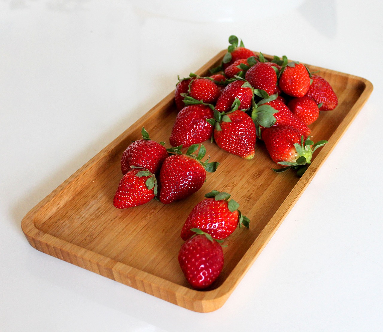 strawberry fruits fruit free photo