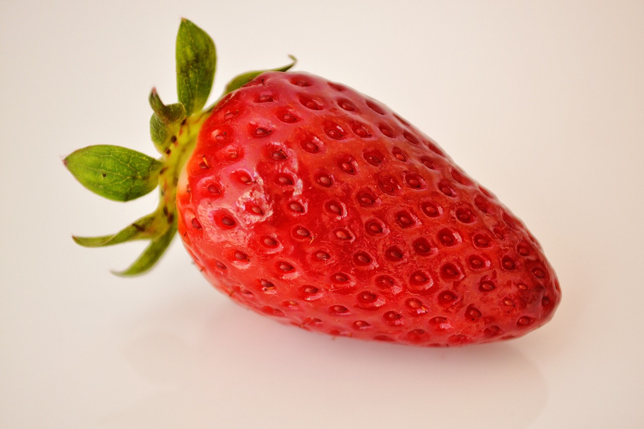 strawberry fruit red free photo