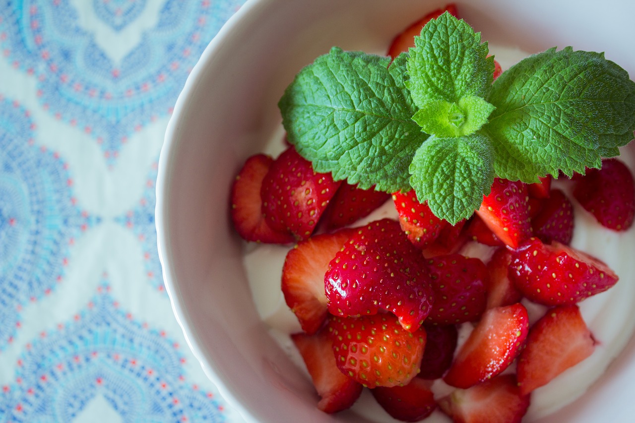 strawberry food healthy free photo