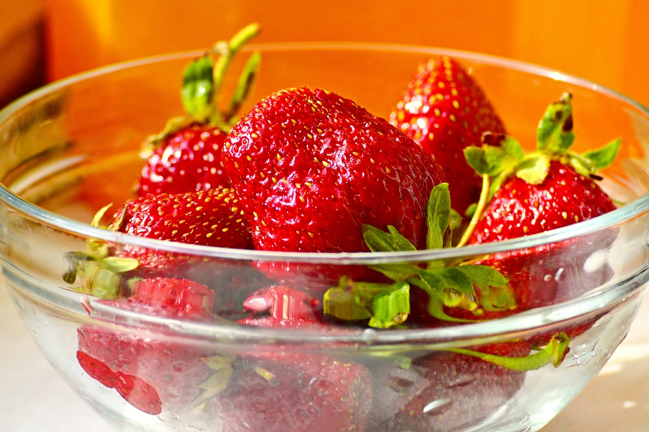 strawberry fruit food free photo