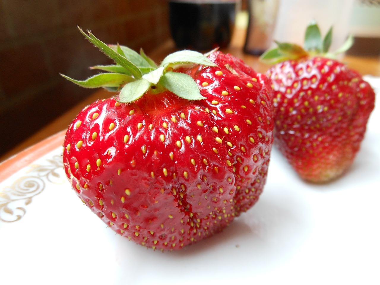 strawberry summer fruit free photo