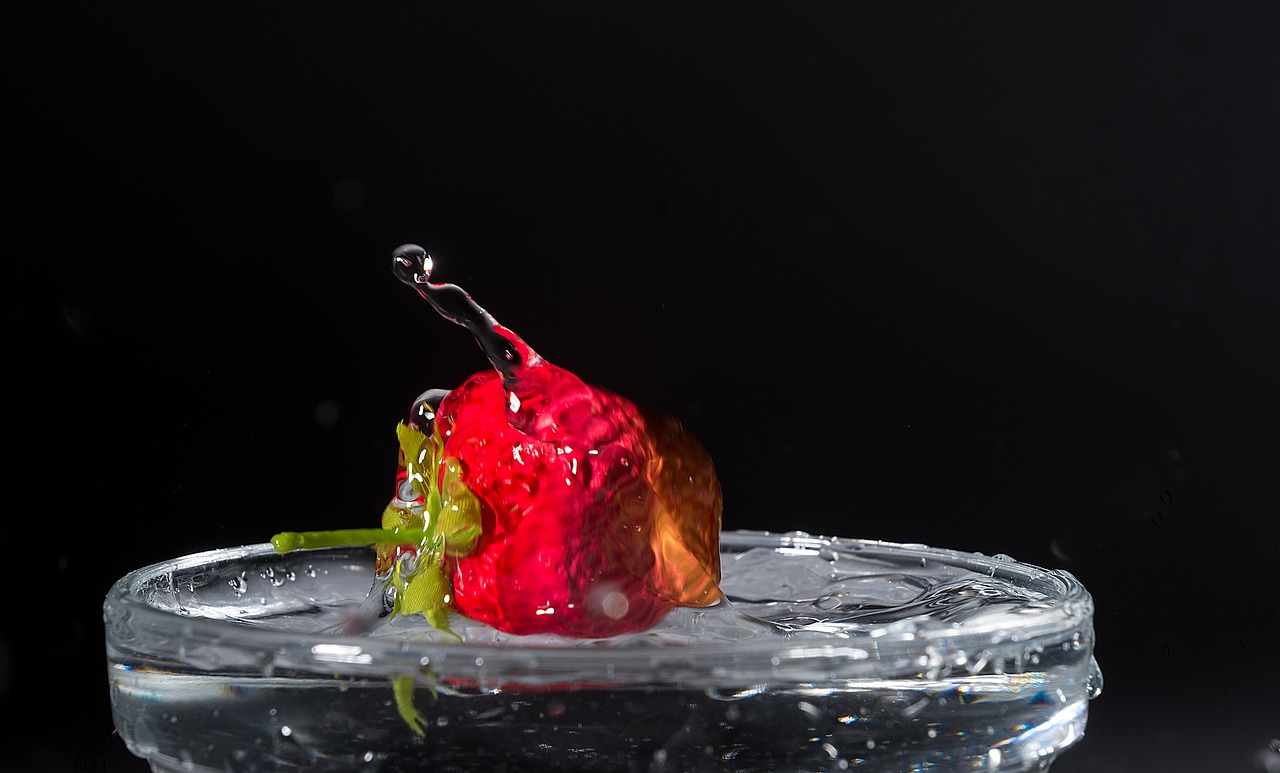 strawberry water fruit free photo