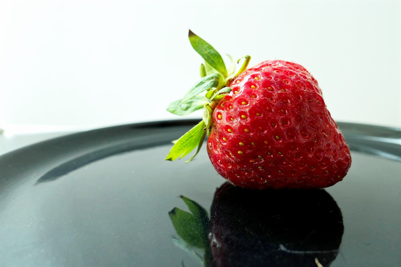 strawberry fruit fruits free photo