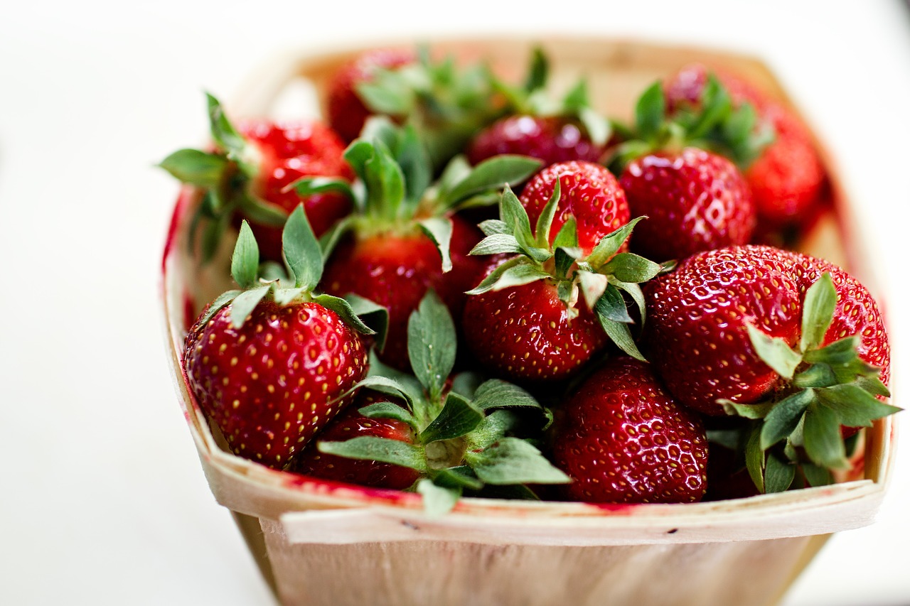 strawberry fruit food free photo