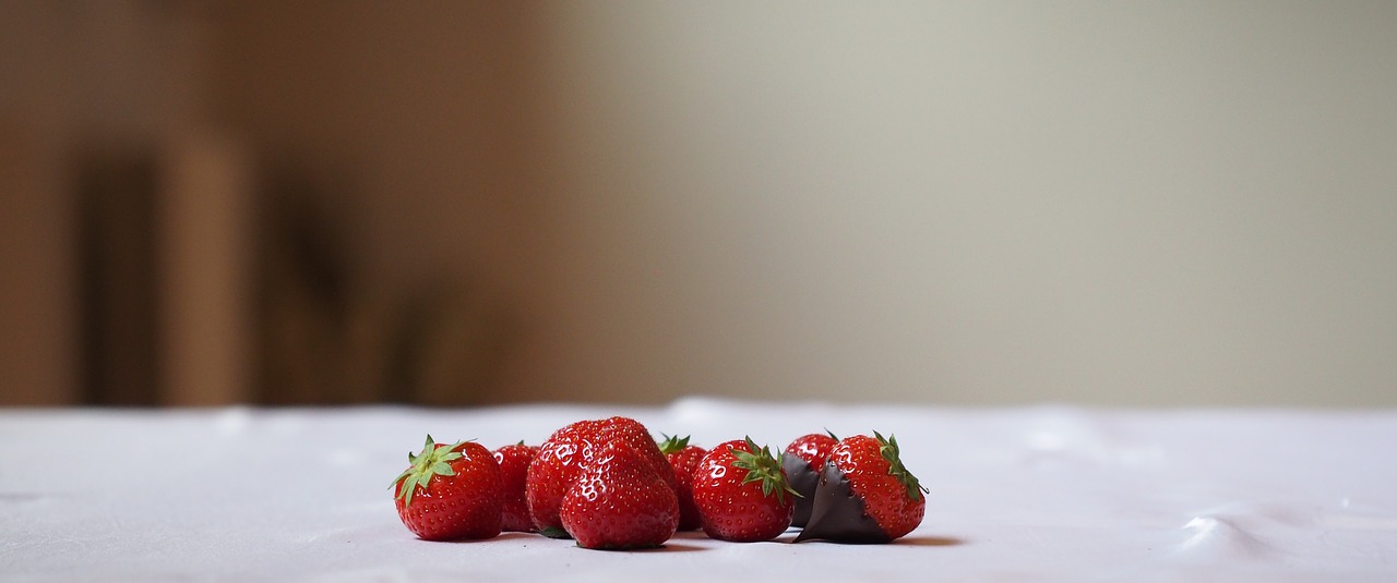 strawberry chocolate dessert free photo