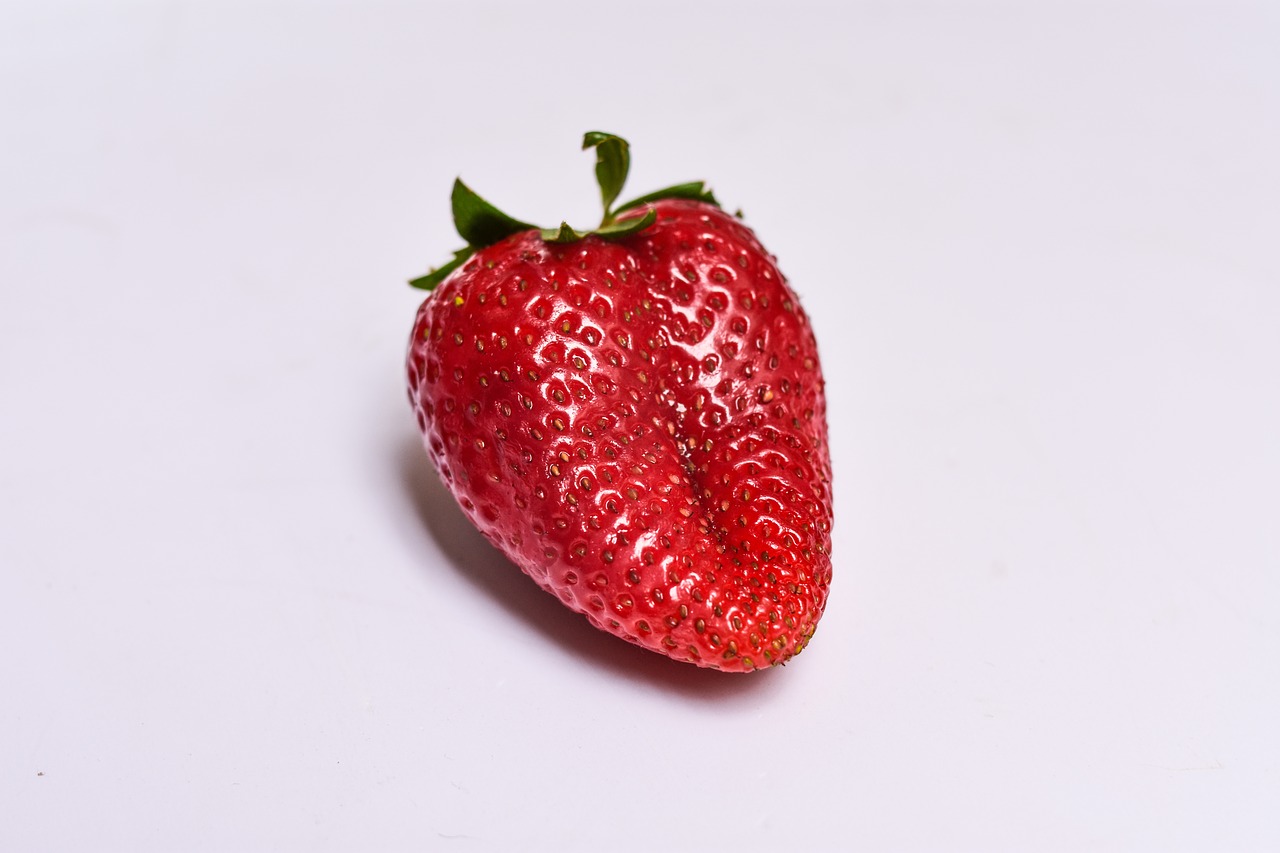 strawberry  red  sweet free photo