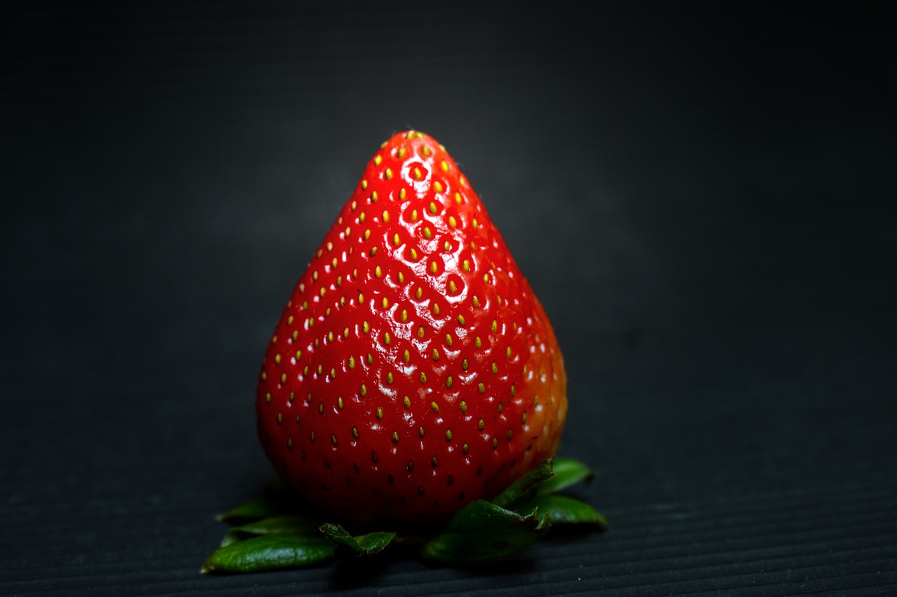 strawberry  fruit  healthy eating free photo