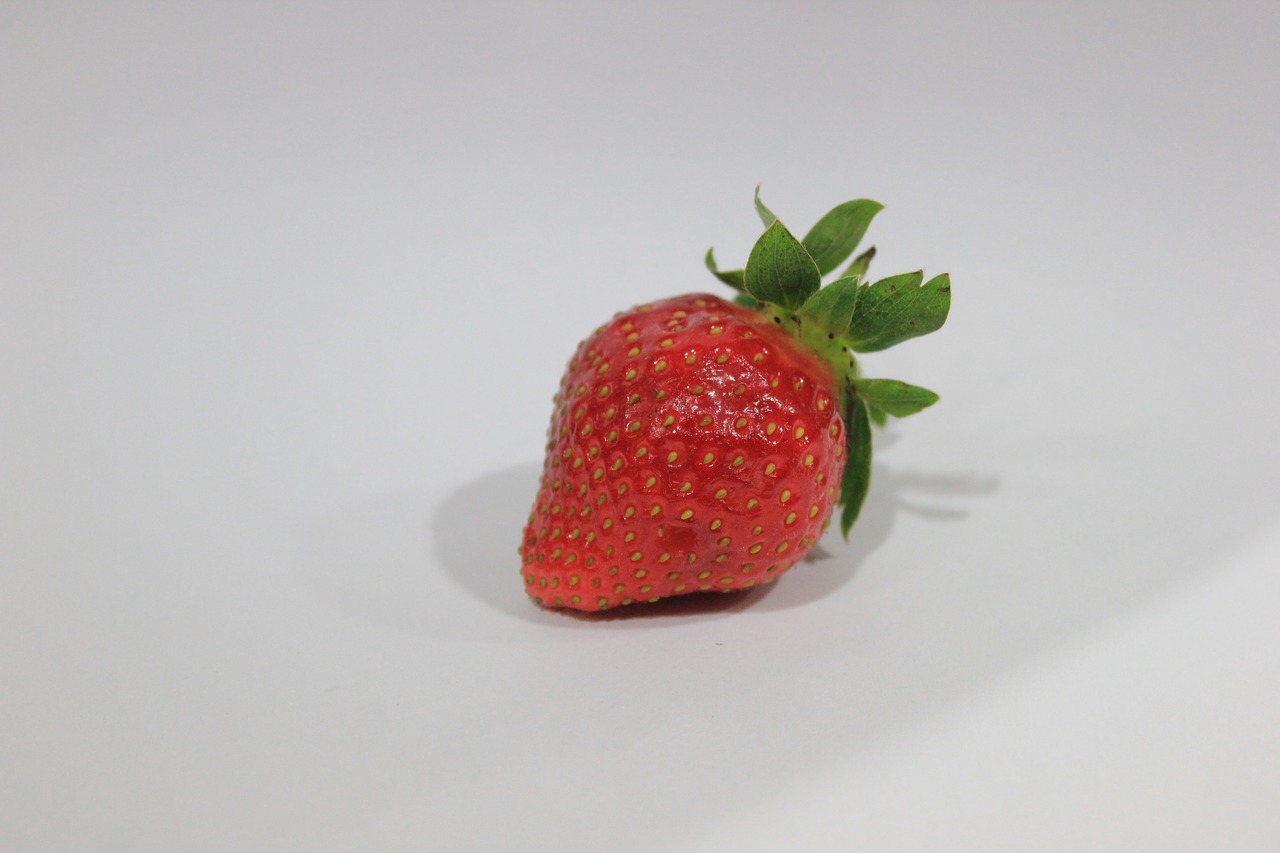 strawberry  red  fruit free photo