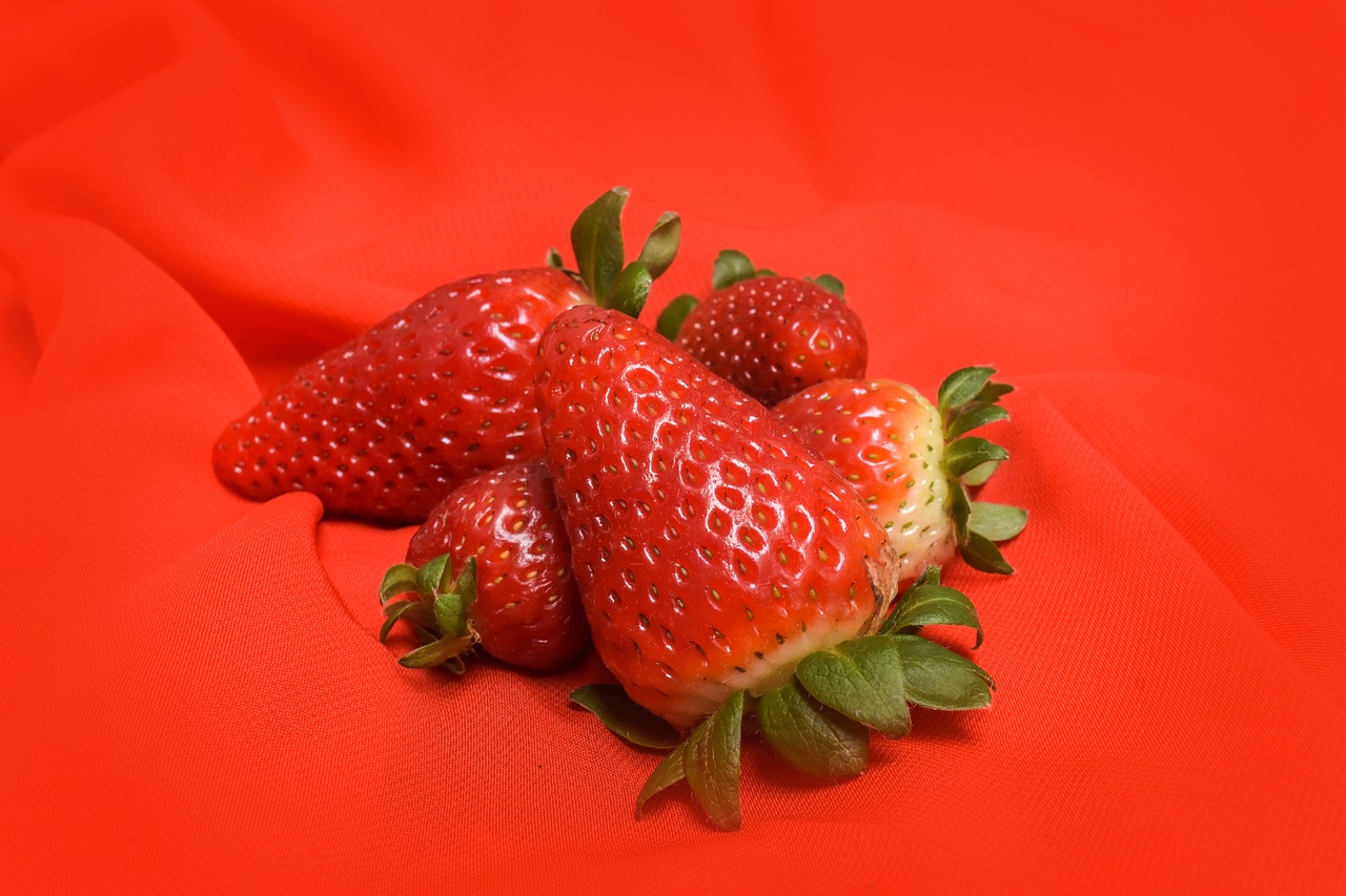 strawberry  fruit  fresh free photo