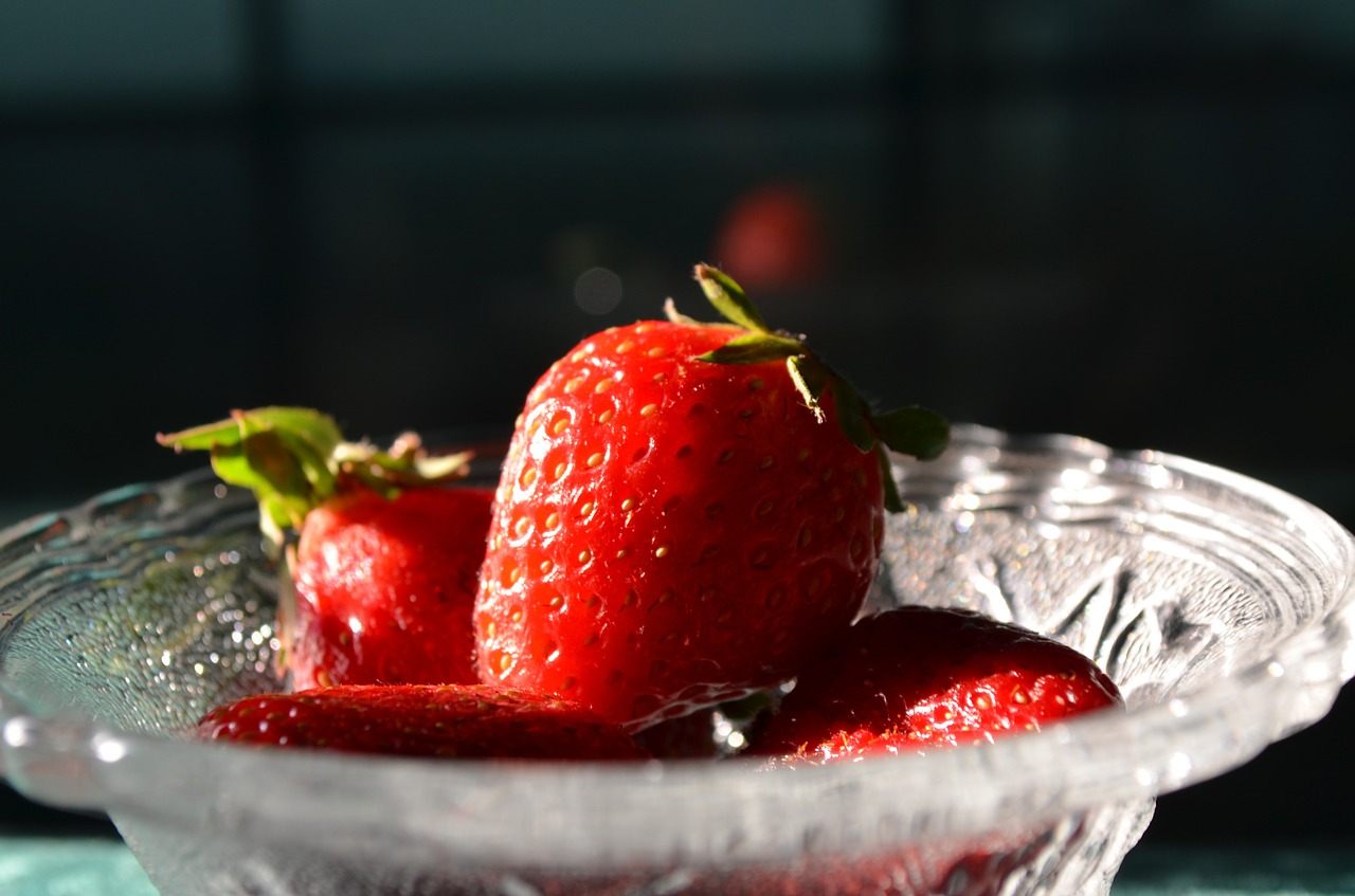 strawberry bowl fruits free photo