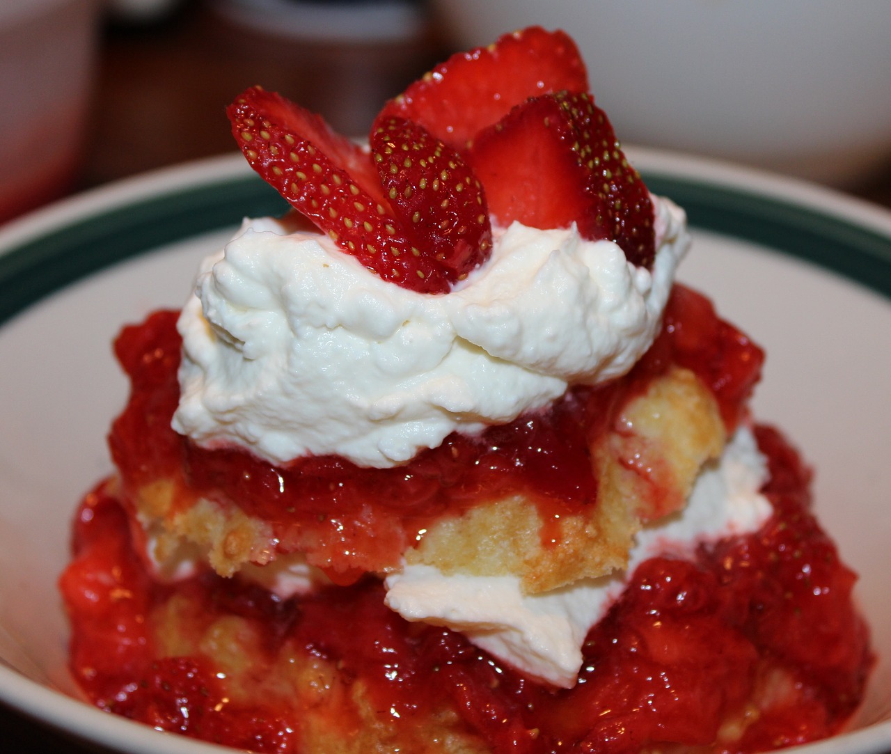 strawberry shortcake food free photo