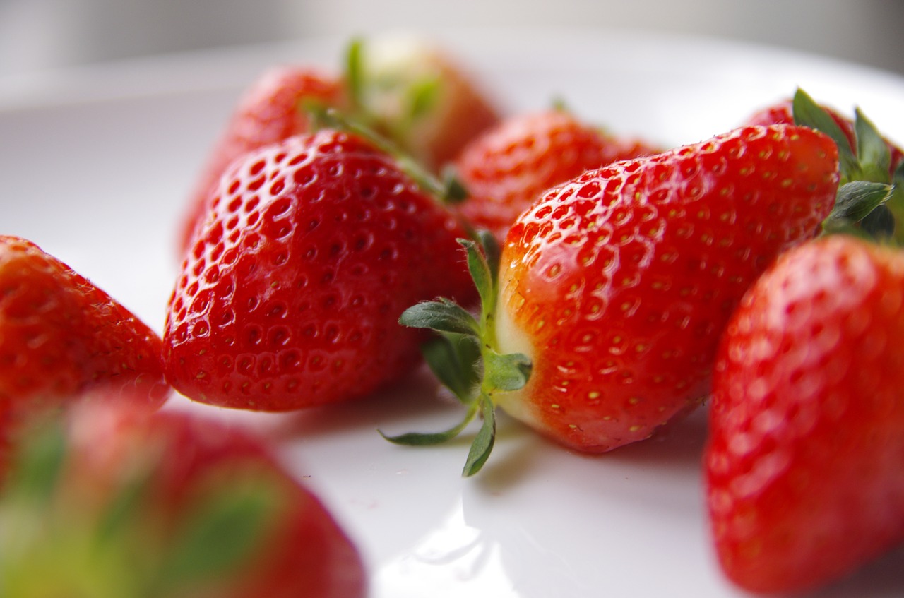 strawberry fruit fresh free photo