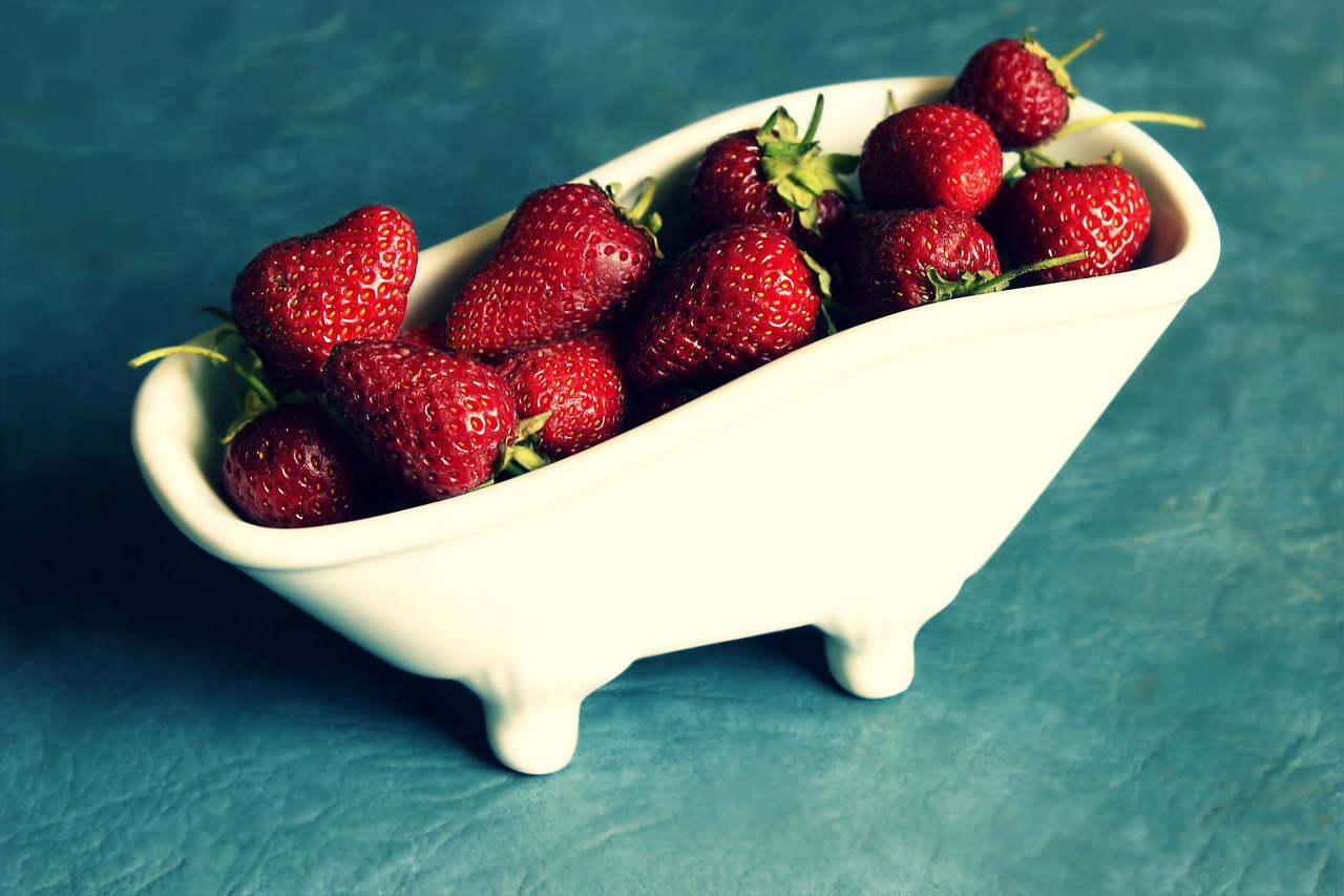 strawberry fruit spa free photo