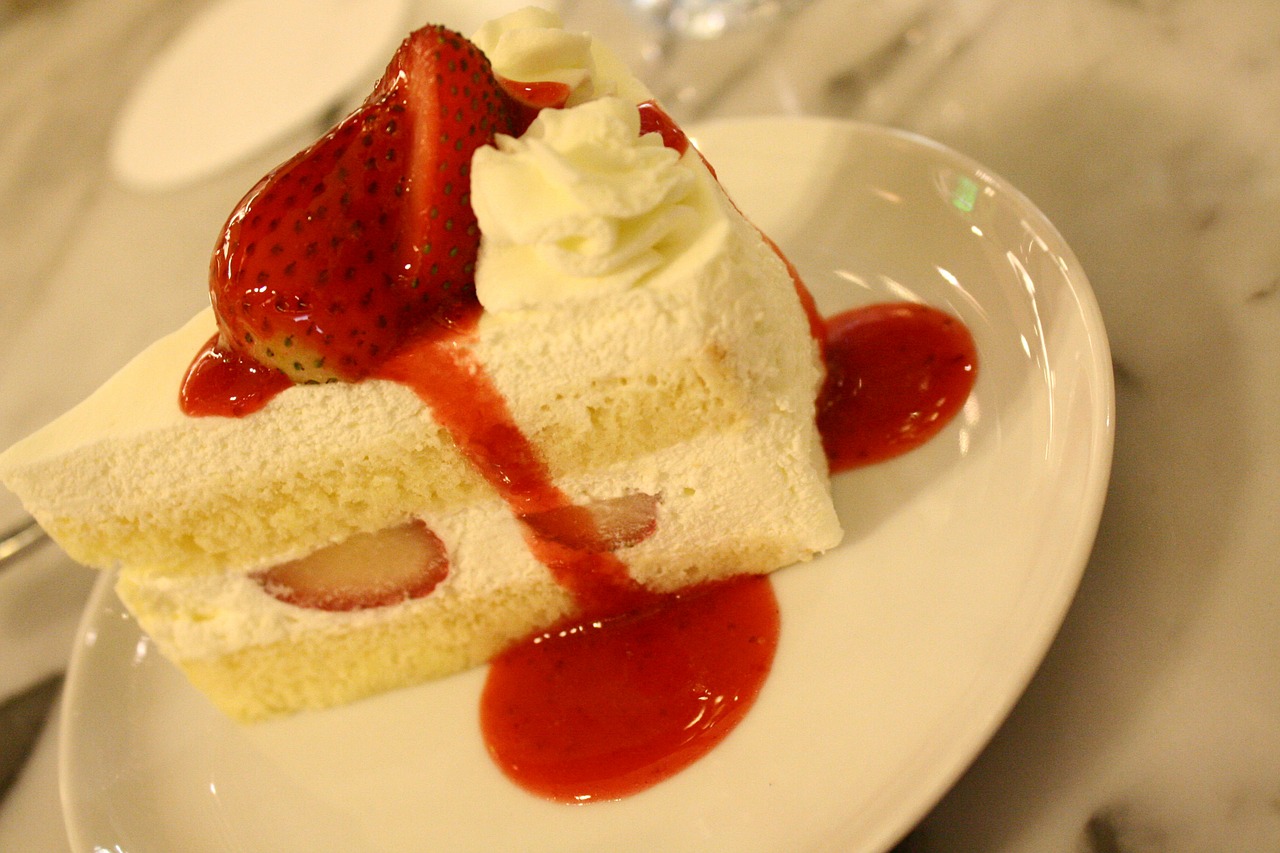 strawberry cake shortcake sweets free photo
