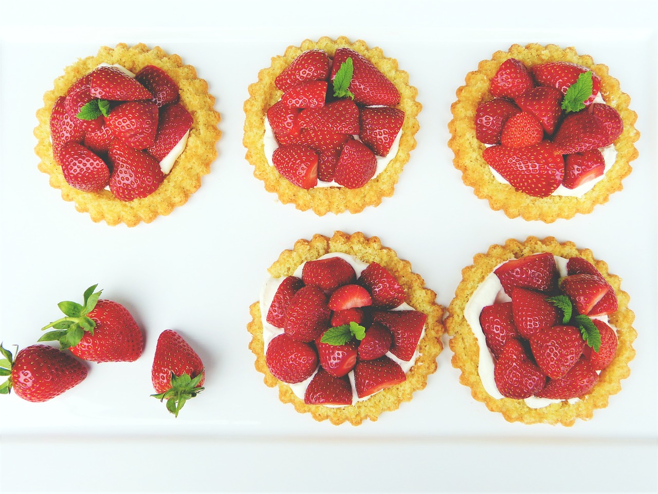 strawberry shortcake strawberries dough free photo