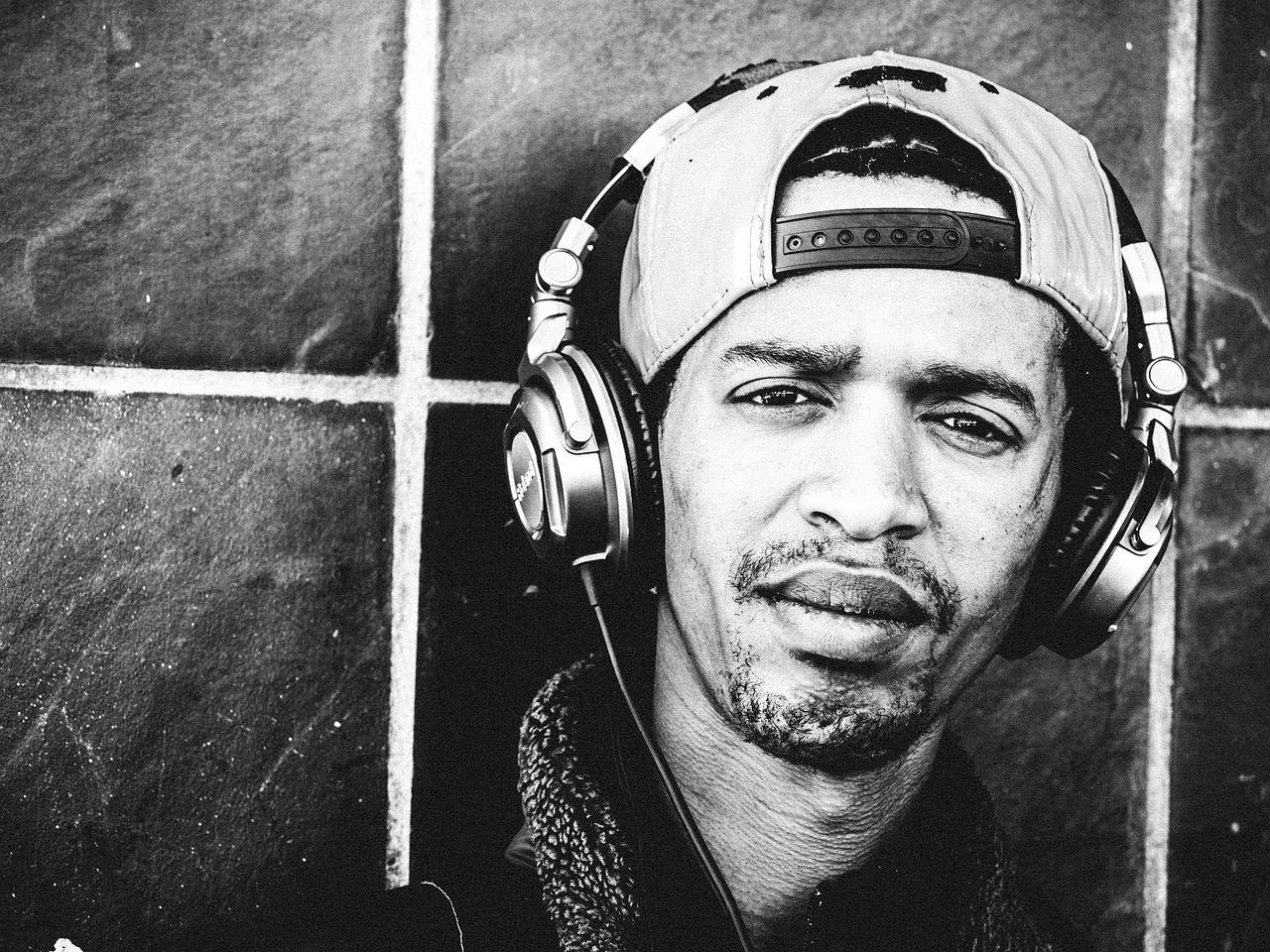 rapper rap headphones free photo