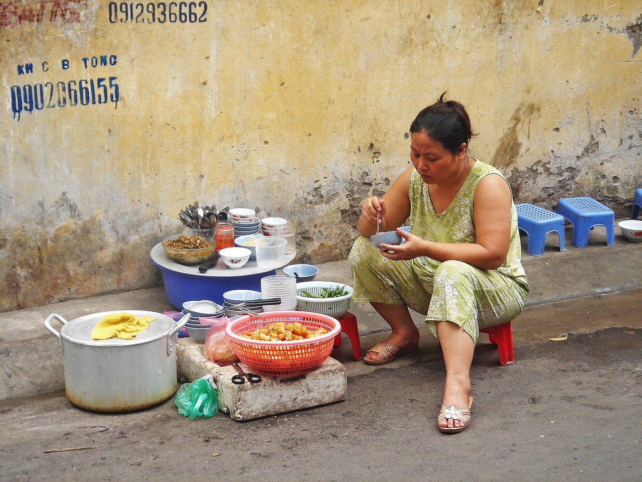 street vendor sell free photo
