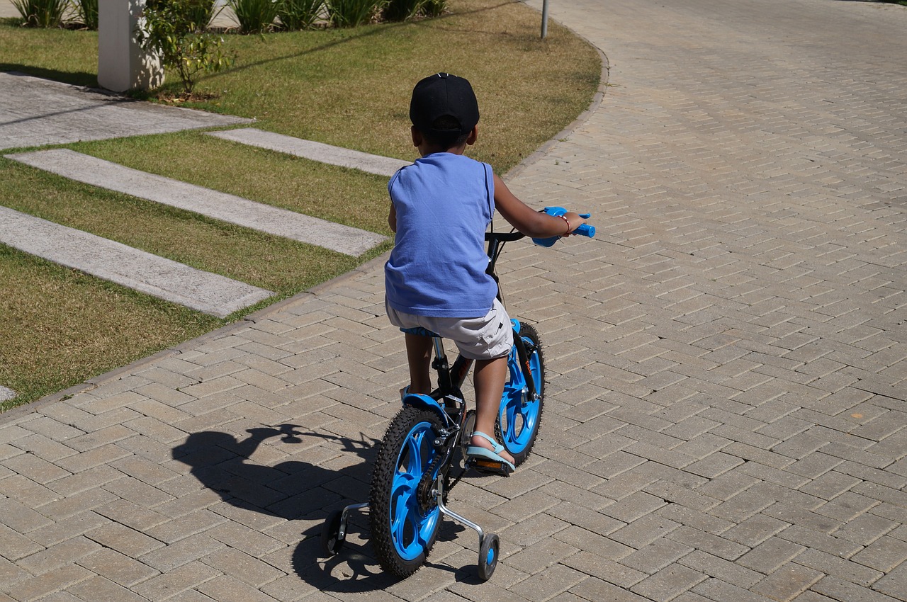 street bike child free photo