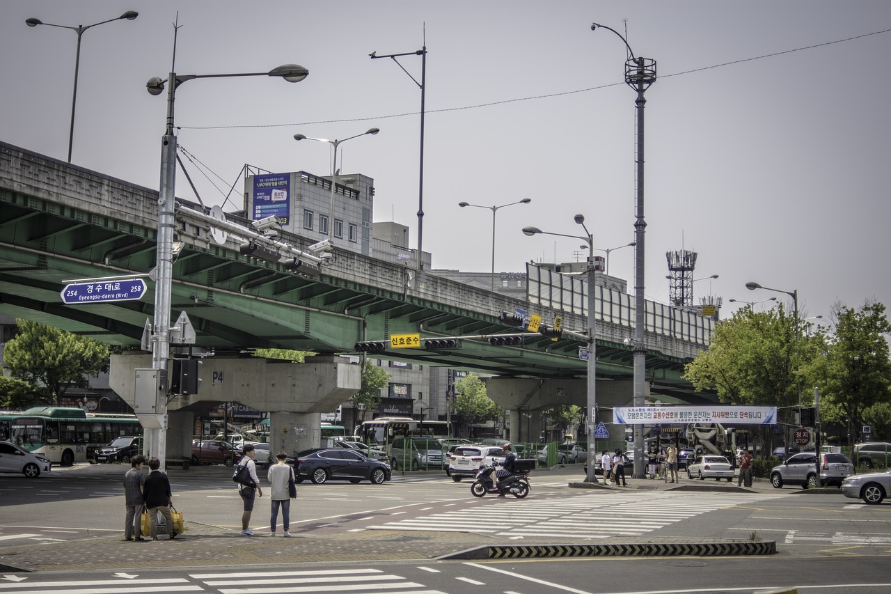 street gil overpass free photo