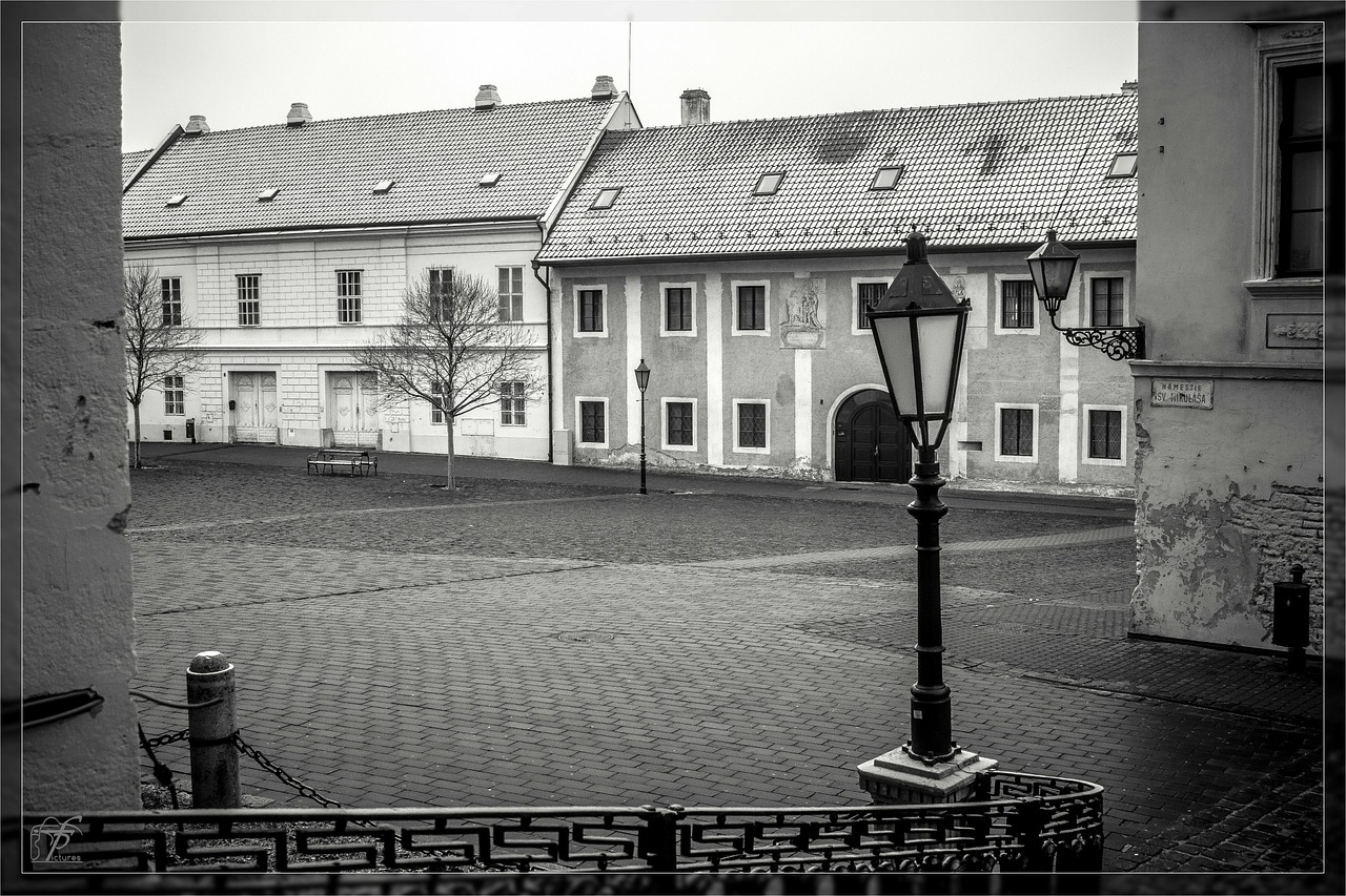 street squares church free photo