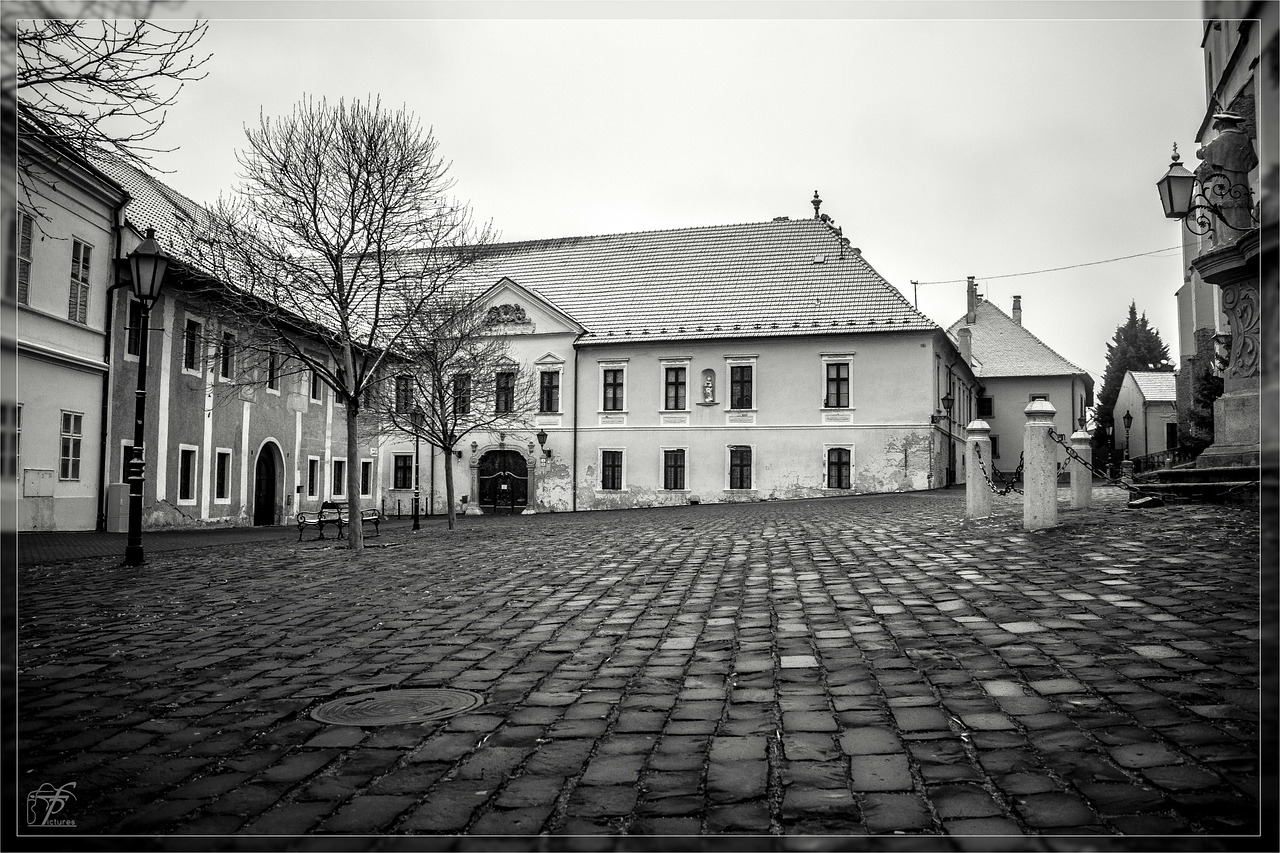 street squares church free photo