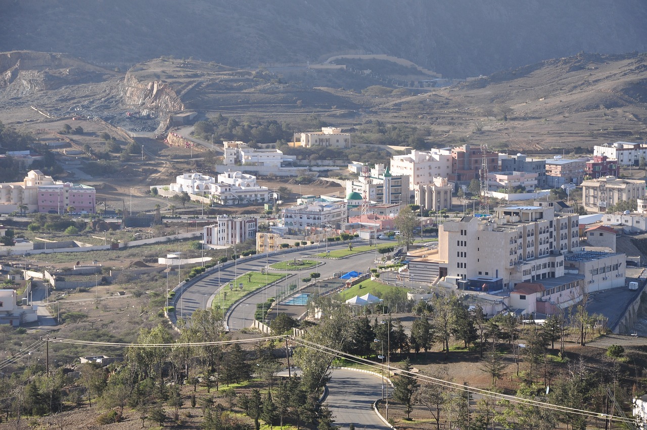 street  city  albaha free photo