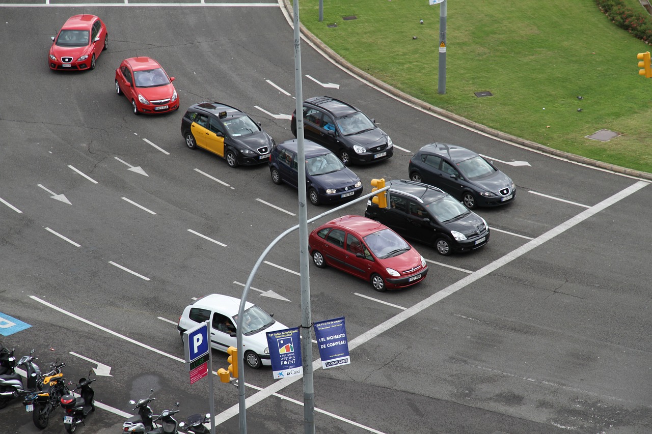 street roundabout cars free photo