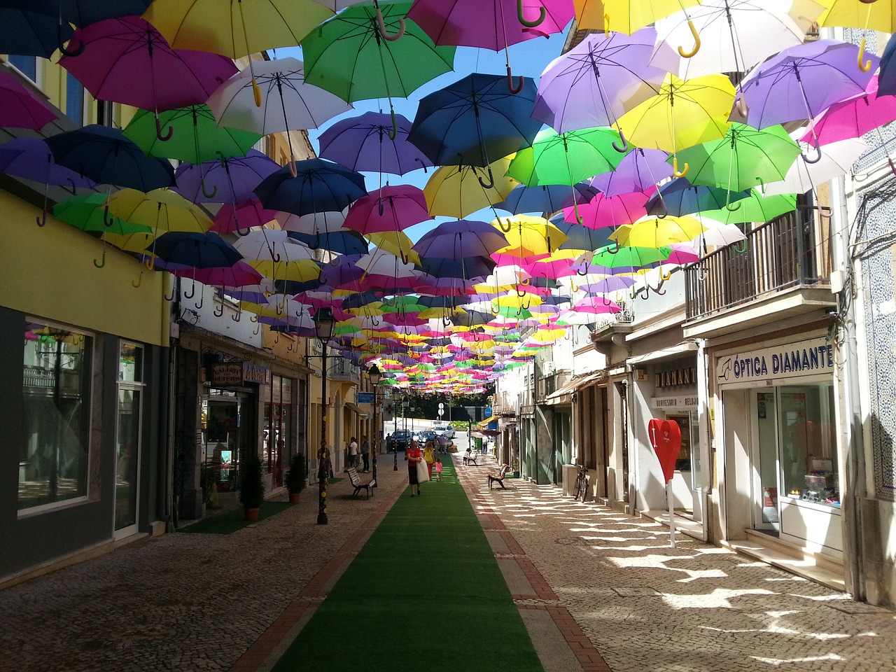 street sol águeda free photo