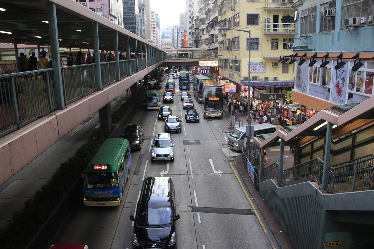 street traffic narrow free photo