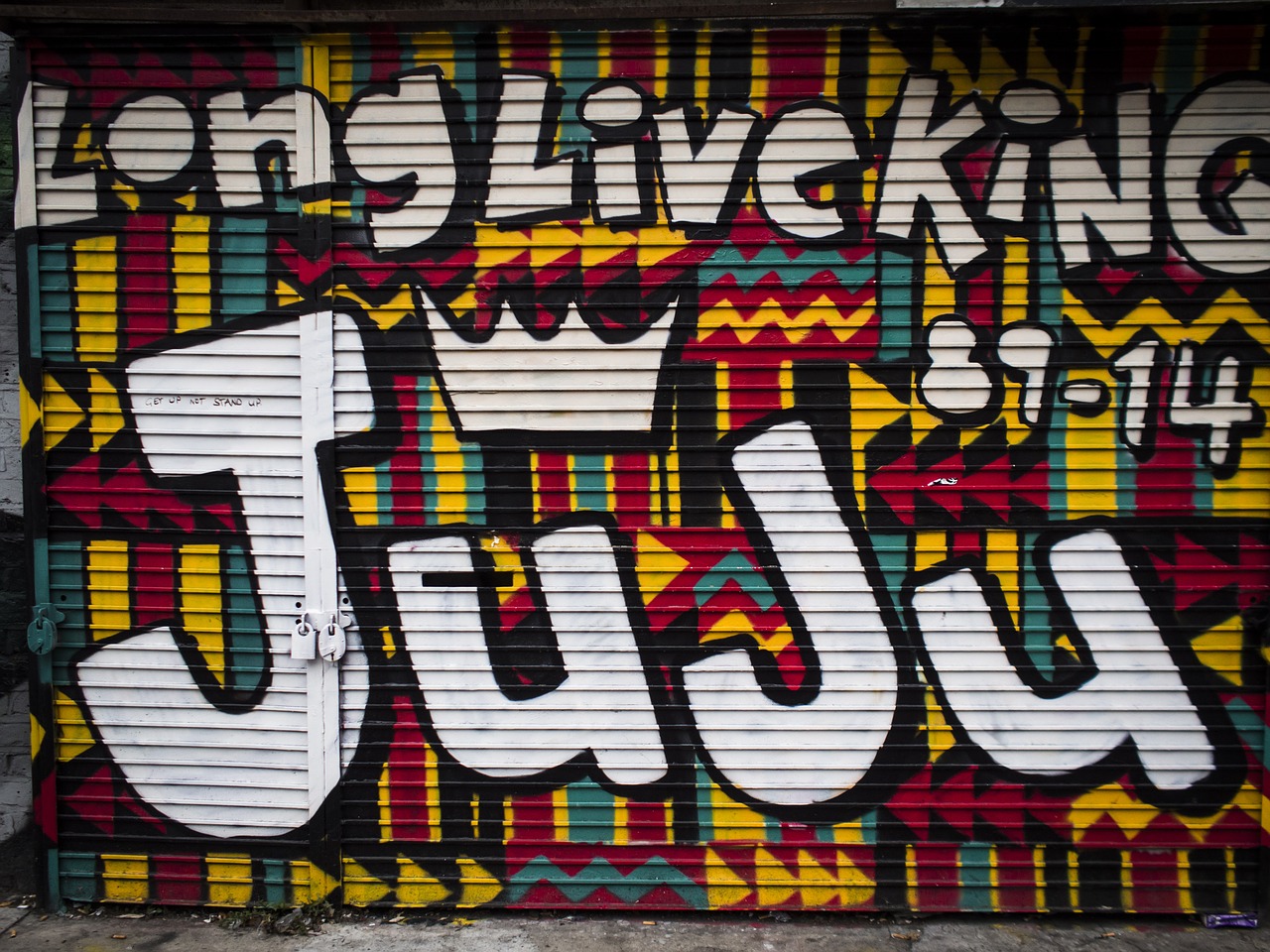 street art text colors free photo