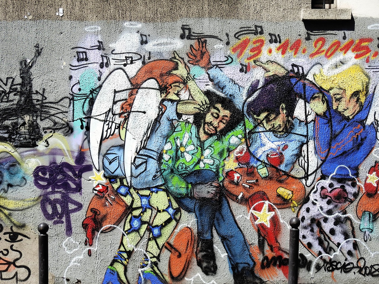 street art  murals  graffiti free photo