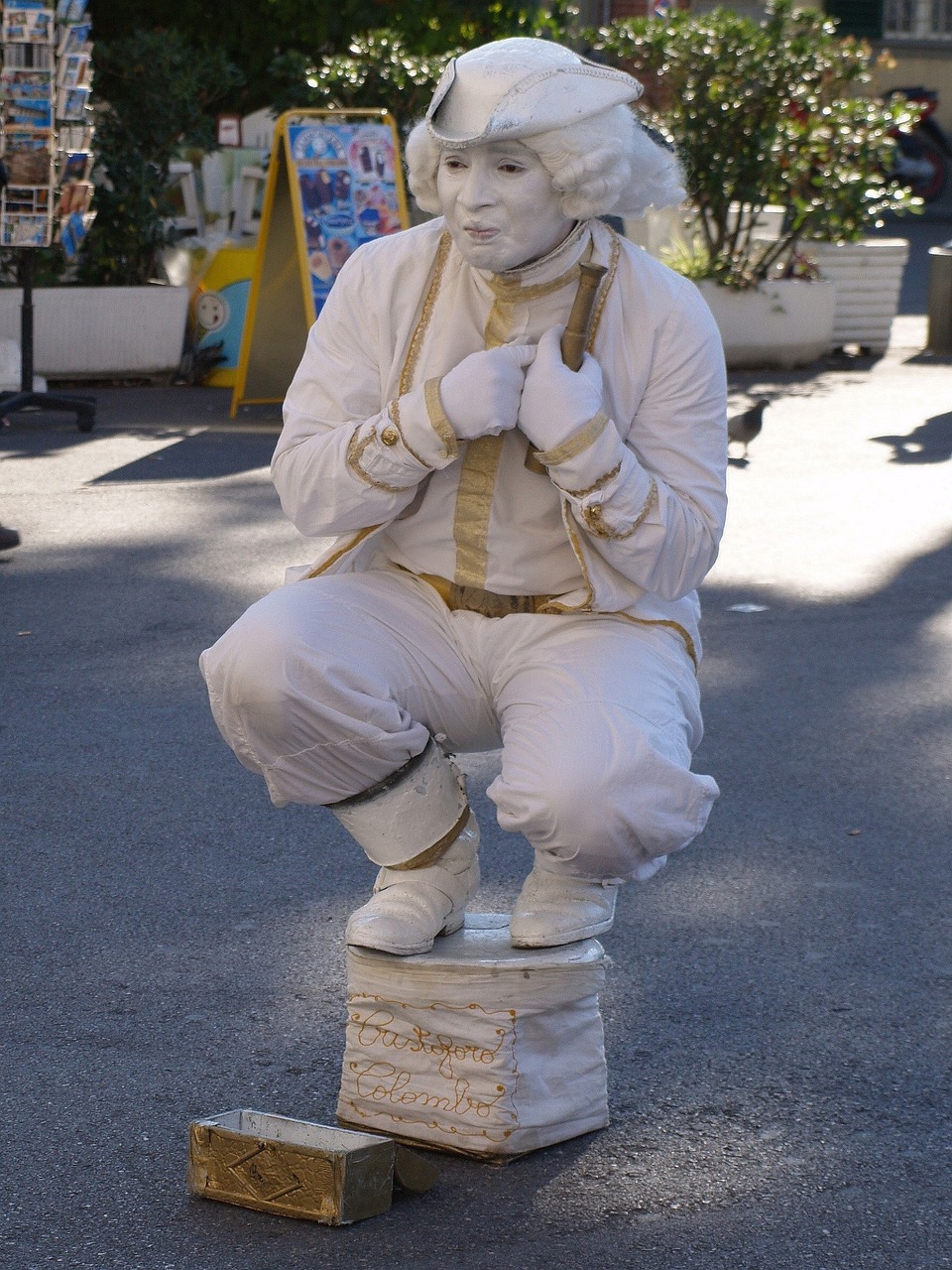 street artists statue pantomime free photo