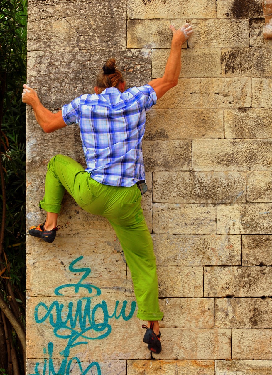 street boulder rock climbing wall free photo