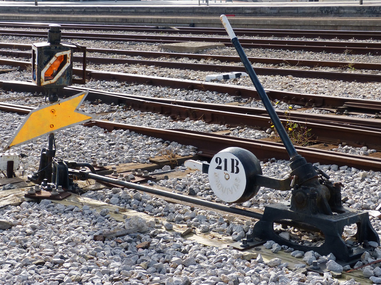 street lamp signal railway free photo