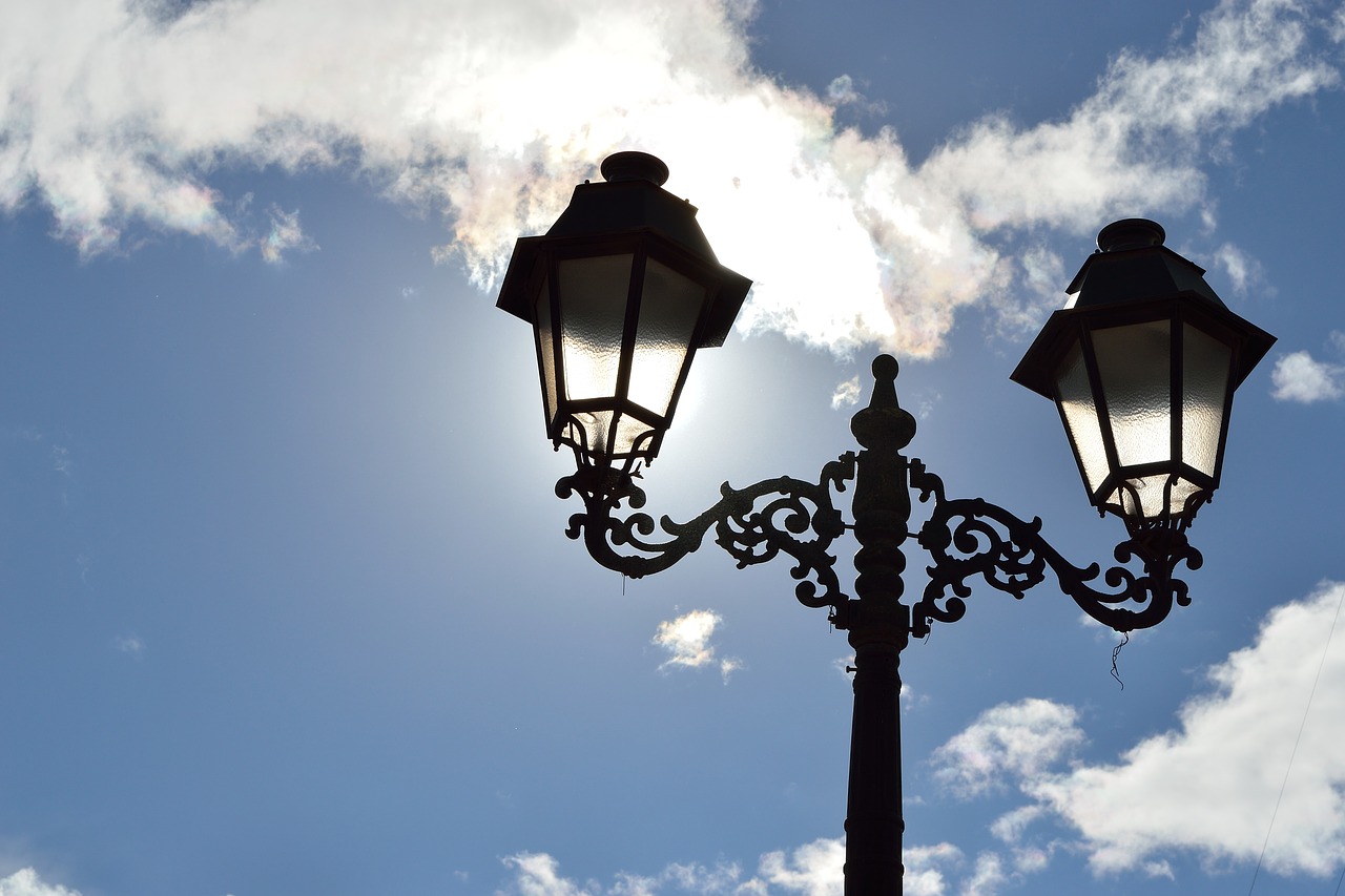 street lamp  sky  cusco free photo