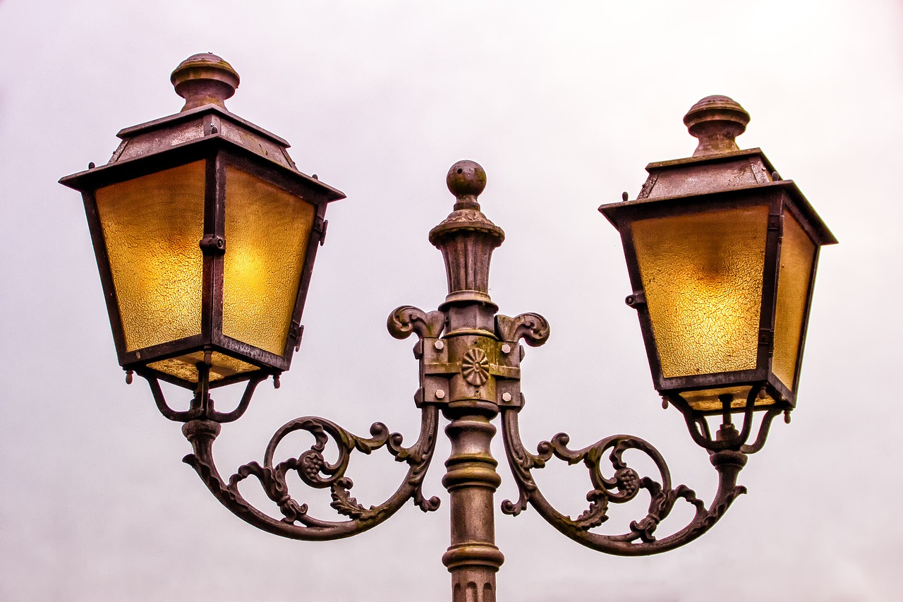 street lamp  lantern  lamp free photo