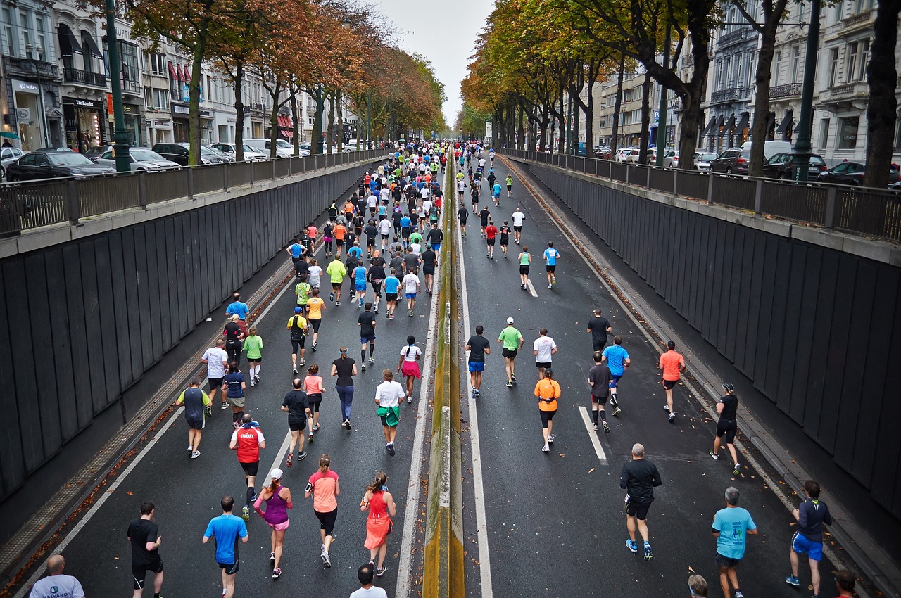 street marathon running competitors free photo