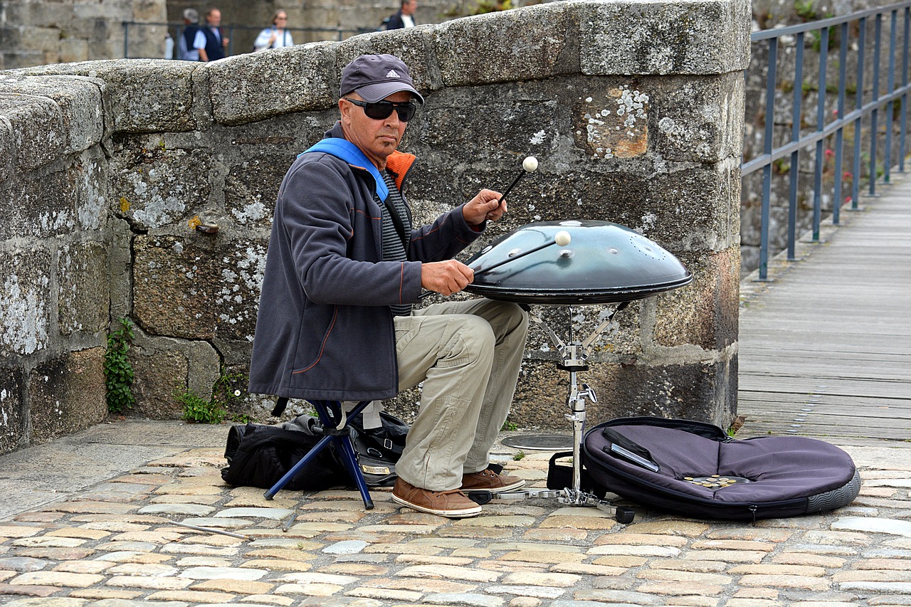 street musician artist concert free photo