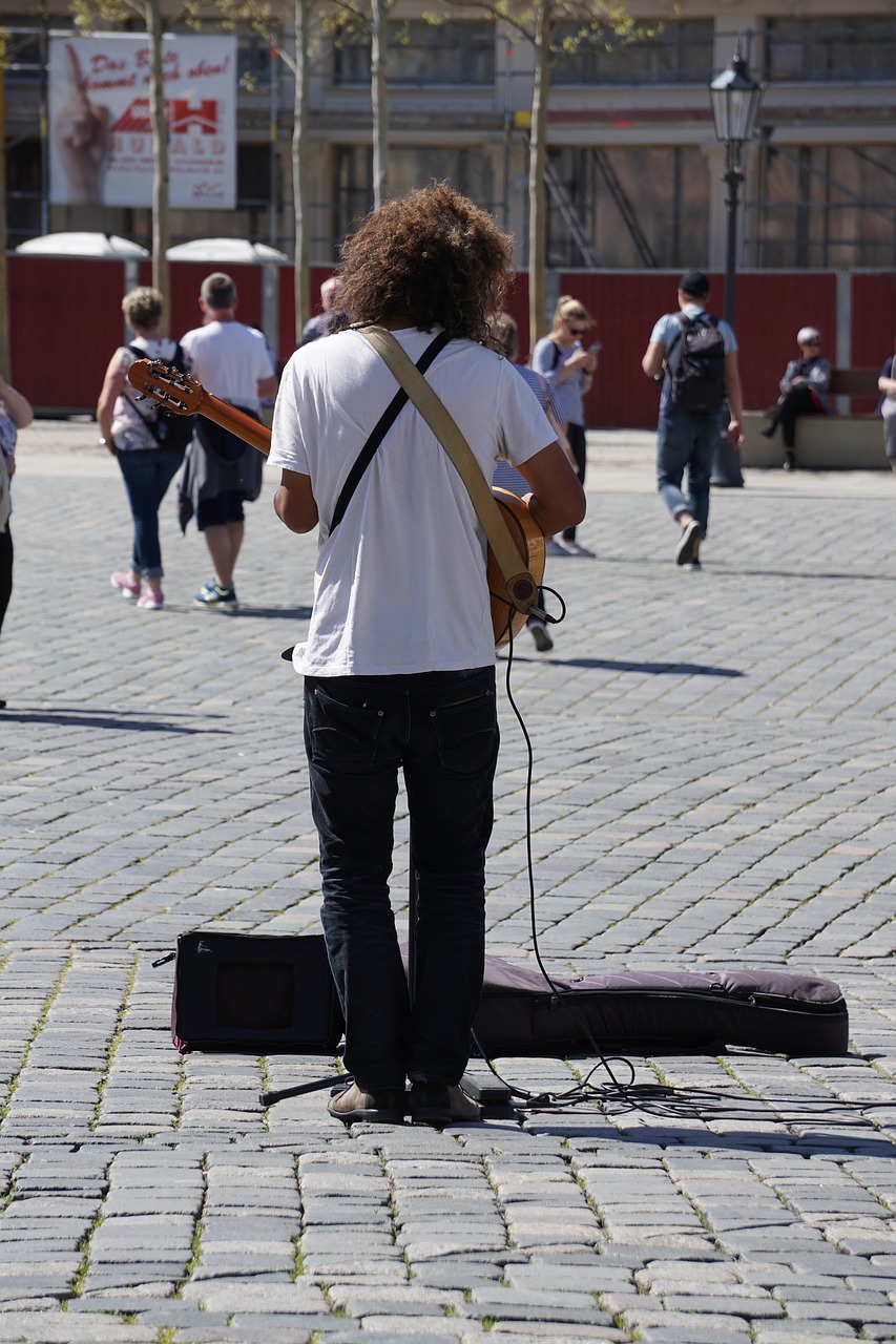 street musicians  guitar  music free photo