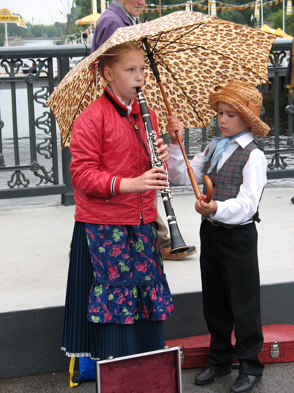 street musicians city lithuania free photo