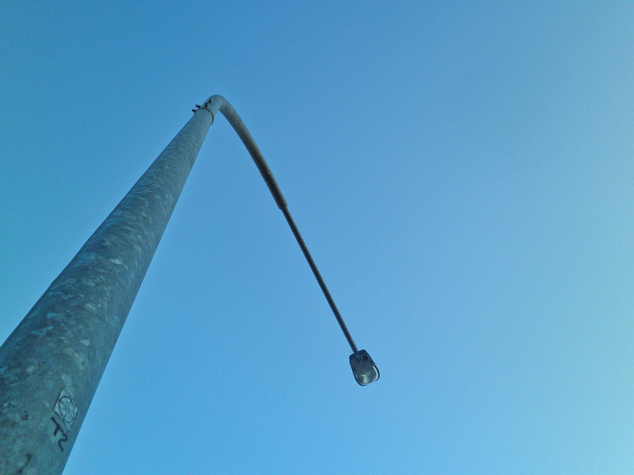 streetlamp outdoor cloudless free photo