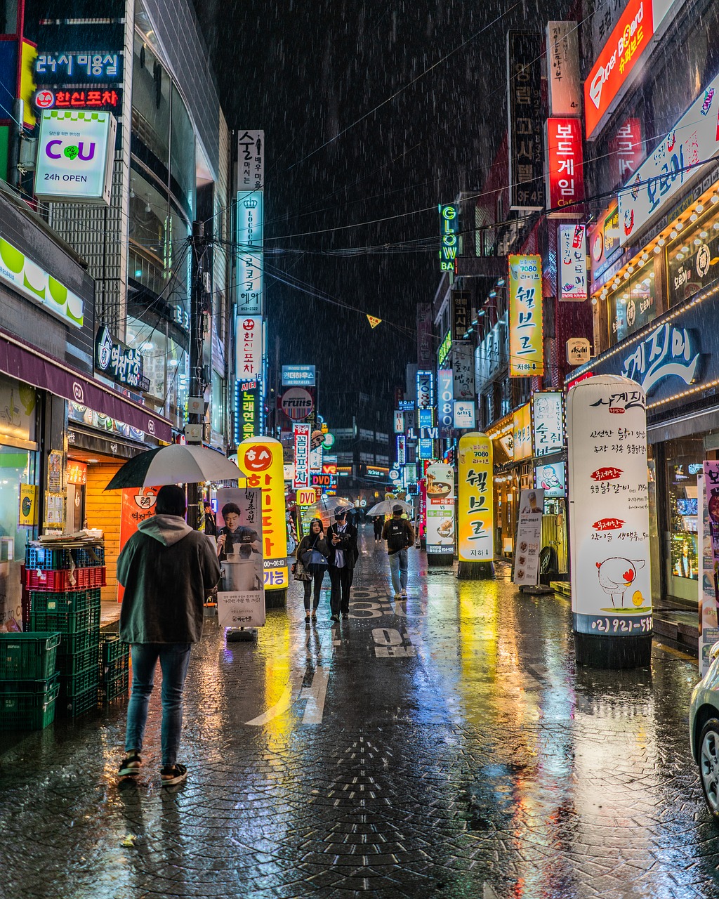 streets  neon  cyberpunk free photo