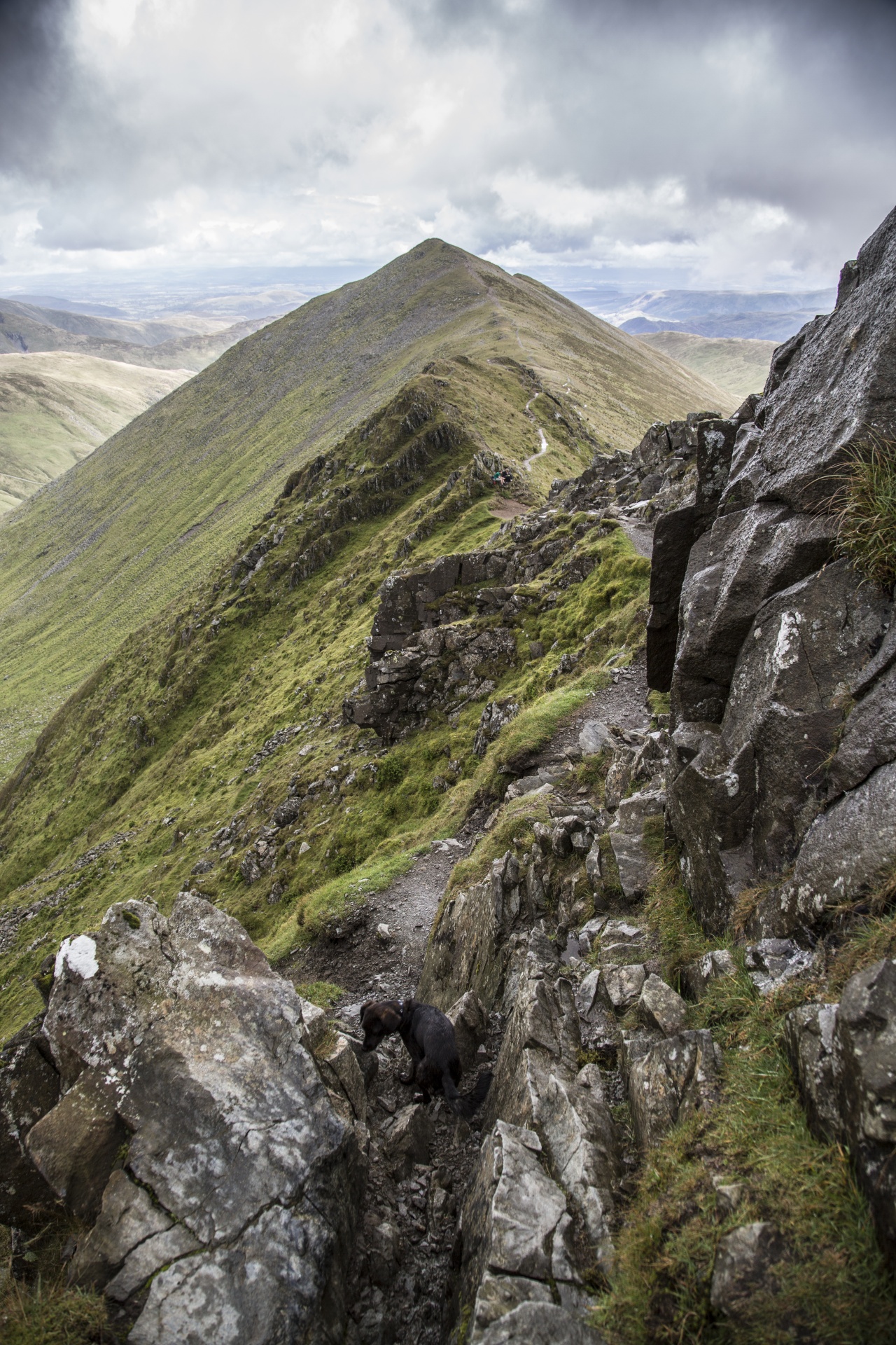 Download free photo of Helvellyn,striding edge,low clouds,red tarn ...