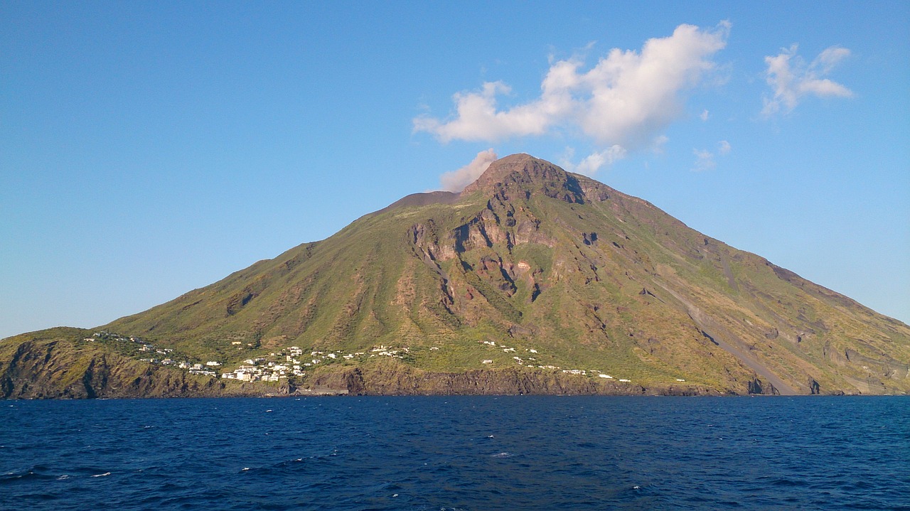 stromboli aeolian islands volcano free photo