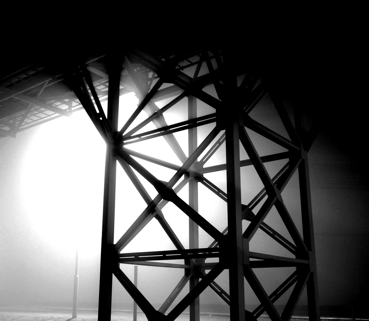 structure steel fog free photo