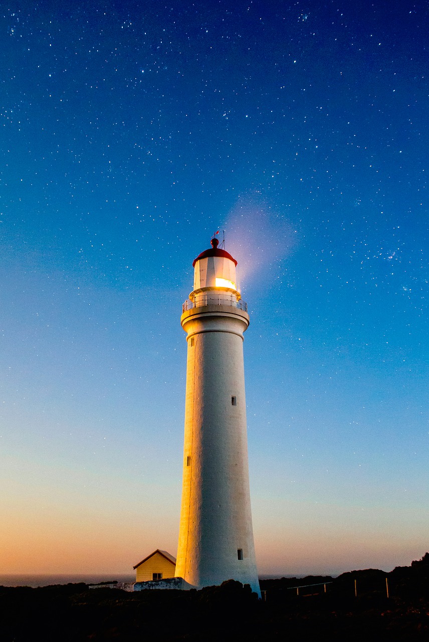 structure lighthouse sky free photo