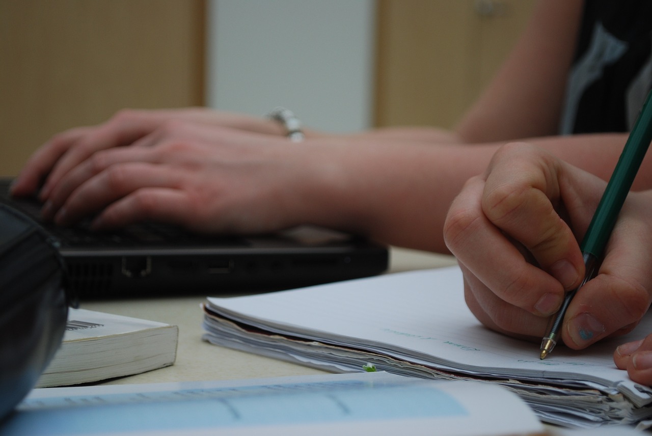 study write hands free photo