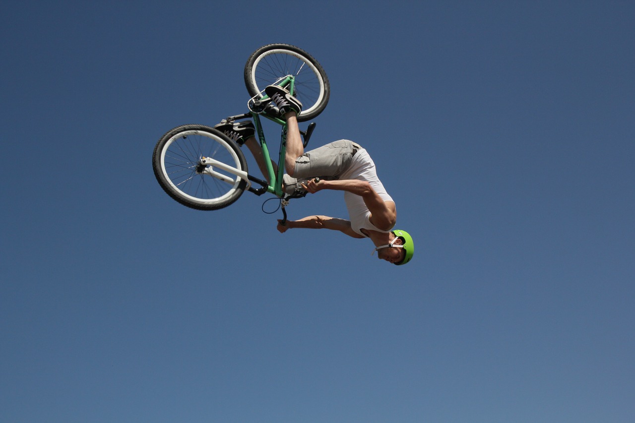 stuntman air cycling free photo