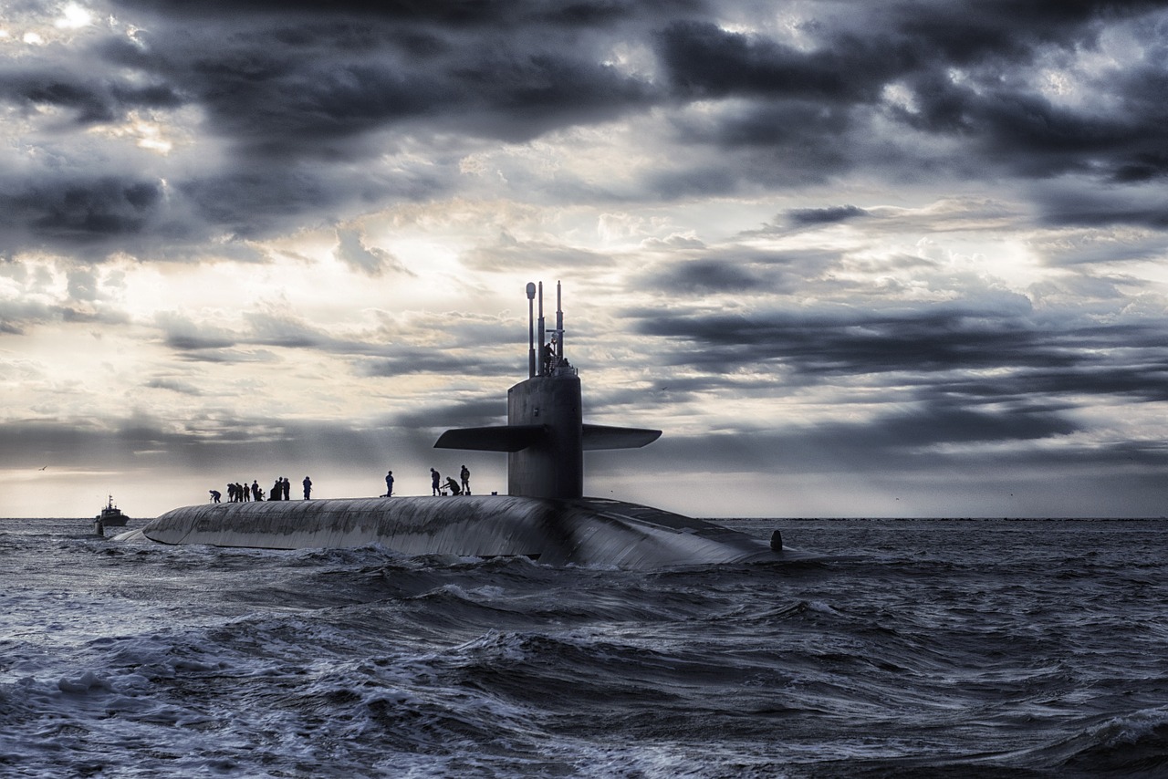 submarine boat sea free photo