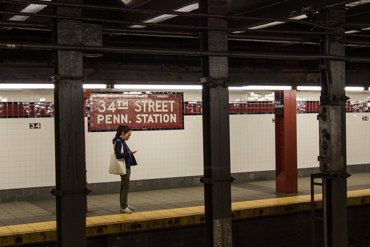 subway  penn station  new york free photo